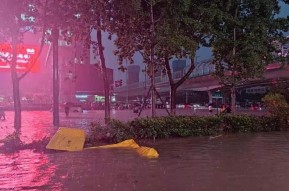 有骨雨刮胶条更换方法是什么